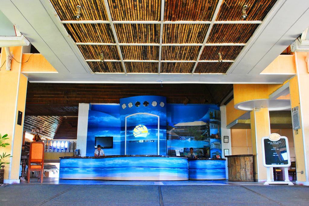 Leyte Park Resort Hotel Таклобан Экстерьер фото