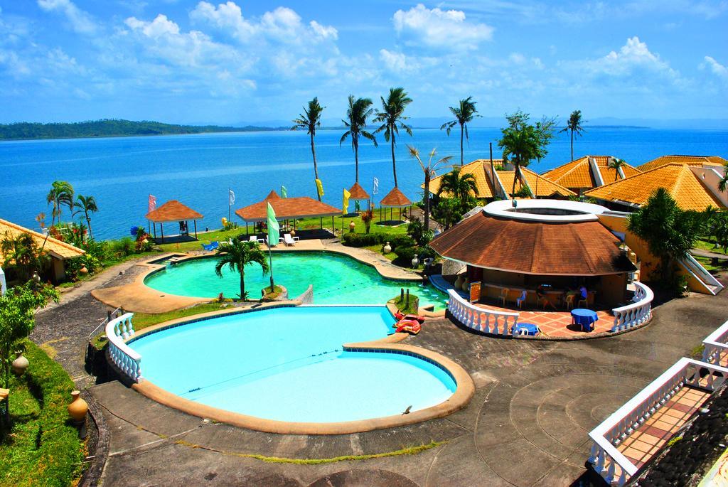 Leyte Park Resort Hotel Таклобан Экстерьер фото