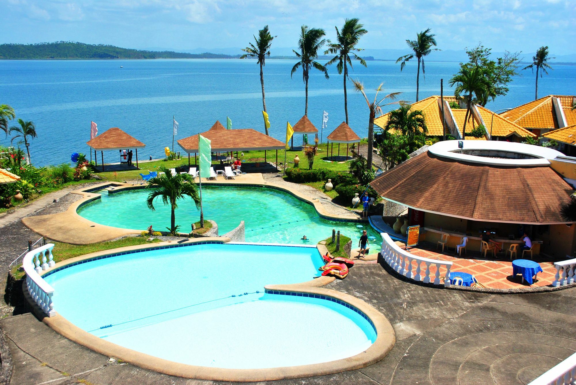 Leyte Park Resort Hotel Таклобан Экстерьер фото